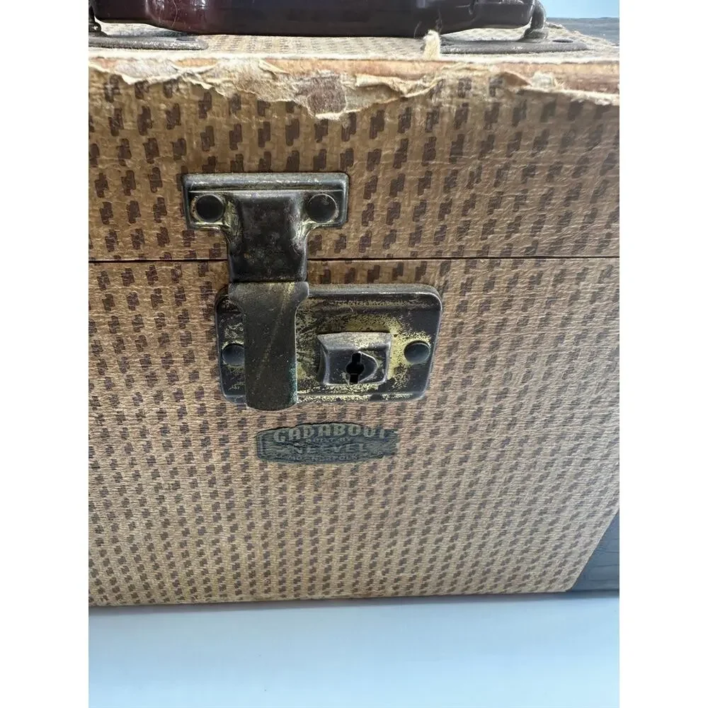 Vintage Gadabout Neevel Train Case Makeup Case Faux Alligator 1940s Brown USA